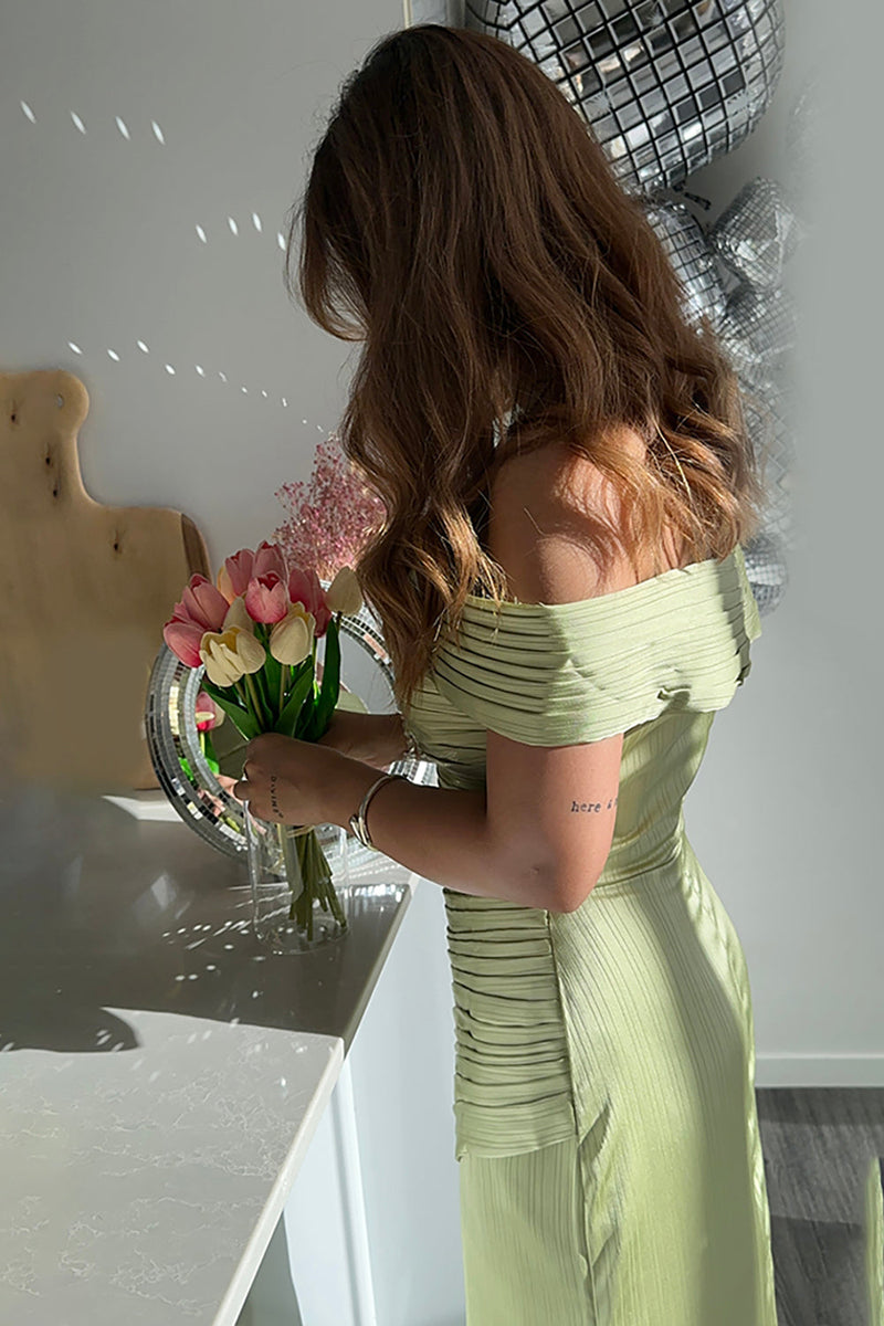 Load image into Gallery viewer, Green Off the Shoulder Ruched Sheath Long Formal Dress