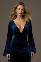 Load image into Gallery viewer, Royal Blue V-Neck Velvet Sheath Long Formal Dress