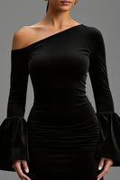 Load image into Gallery viewer, Black One Shoulder Sheath Velvet Long Formal Dress with Sleeves