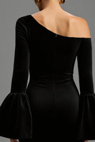 Load image into Gallery viewer, Black One Shoulder Sheath Velvet Long Formal Dress with Sleeves