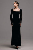 Load image into Gallery viewer, Simple Black Velvet Sheath Long Sleeves Formal Dress