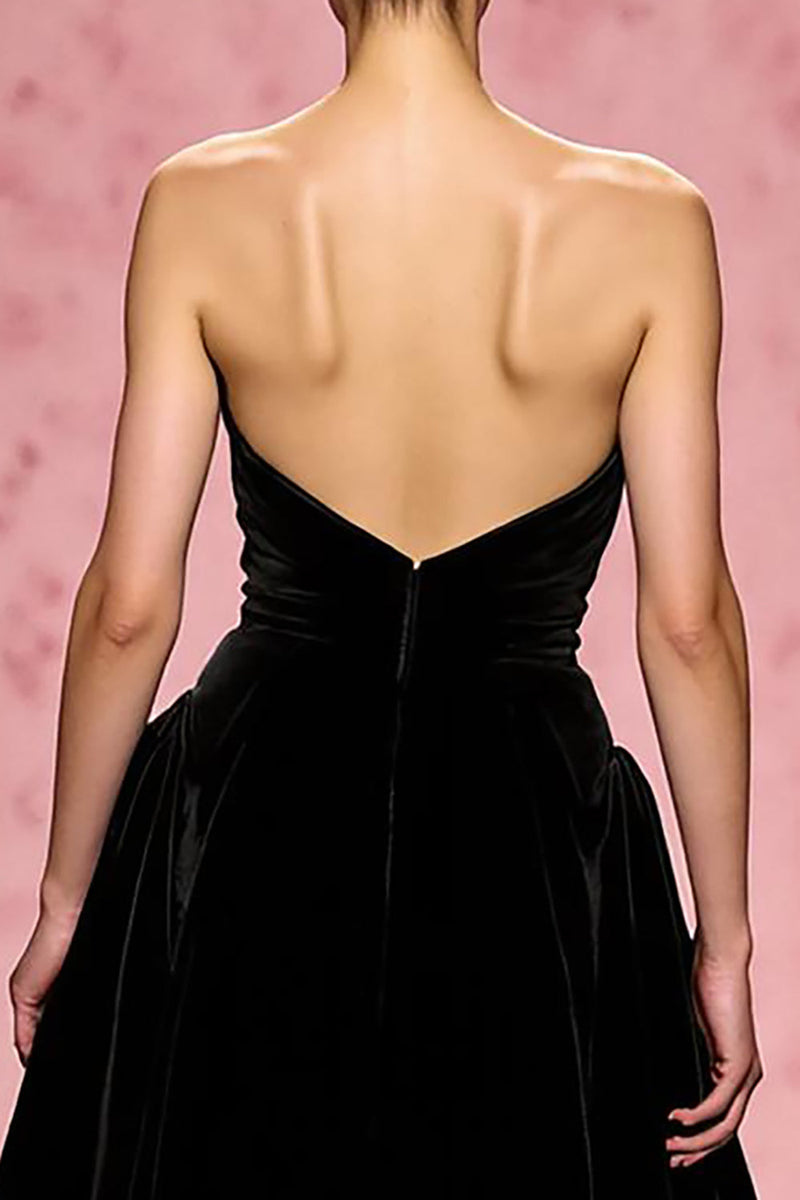 Load image into Gallery viewer, Simple Black Velvet Strapless A Line Long Formal Dress with Slit