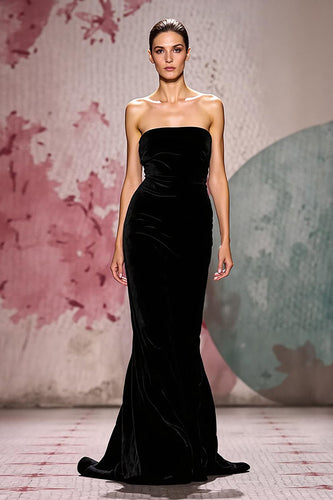 Simple Black Velvet Mermaid Strapless Long Formal Dress
