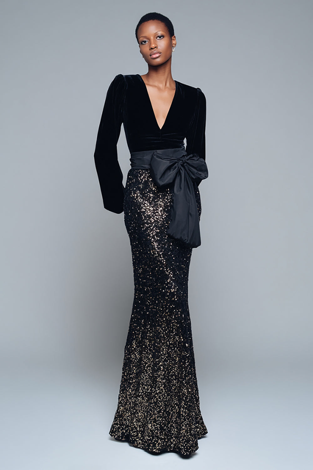 Sparkly Black Sequin V-Neck Long Sleeves Formal Dress with Bow