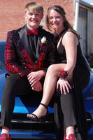 Load image into Gallery viewer, Glitter Burgundy Sequins Peak Lapel Men&#39;s Prom Homecoming Jacket